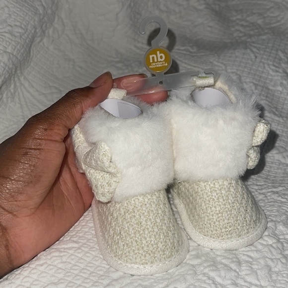 Newborn baby girl winter boots size 1-2, cute girly bow on both sides , faux fur - Picture 3 of 6
